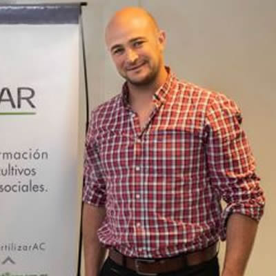 nicolas-400×266