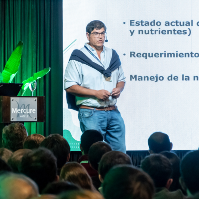 Nahuel Reussi Calvo - UNMDP y CONICET - Simposio Regional 2026